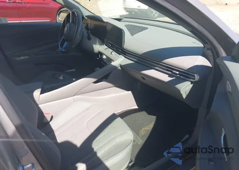 2024 Hyundai Elantra Sel z USA, uszkodzony, nr VIN KMHLS4DG6RU678890